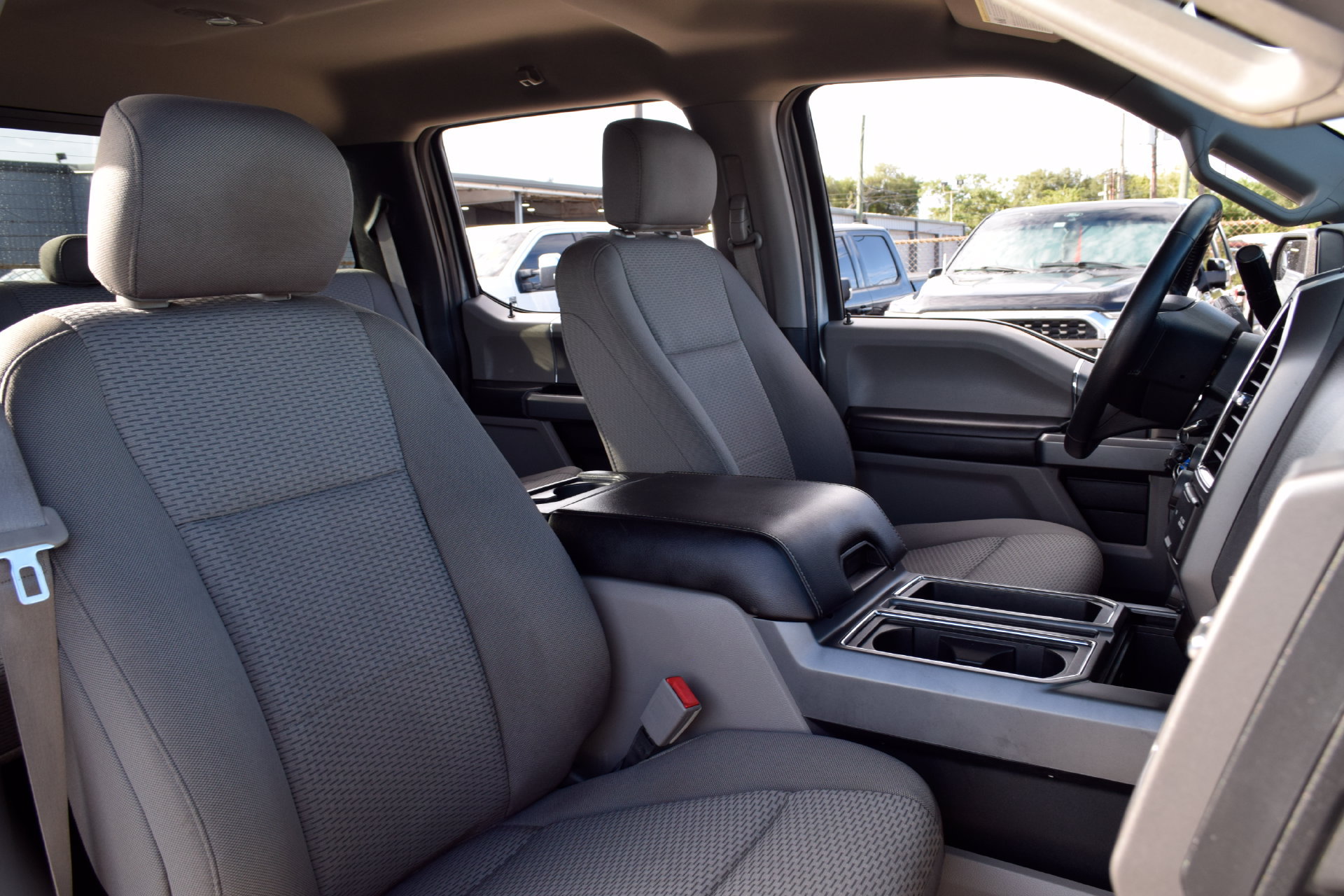 Used 2020 Ford F150 XLT w/ Equipment Group 302A Luxury AWD/4WD image 23
