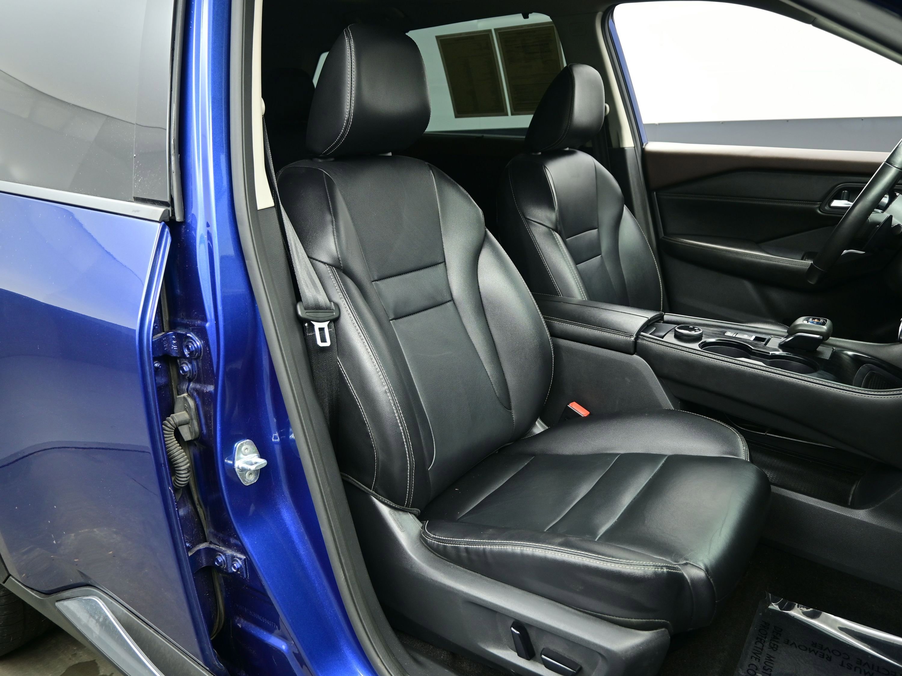 Used 2022 Nissan Rogue SL w/ SL Premium Package image 14
