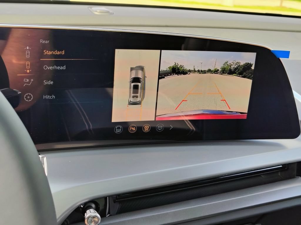 New 2027 Cadillac Vistiq Premium Luxury w/ LPO, Premium Carpet Package AWD/4WD image 28
