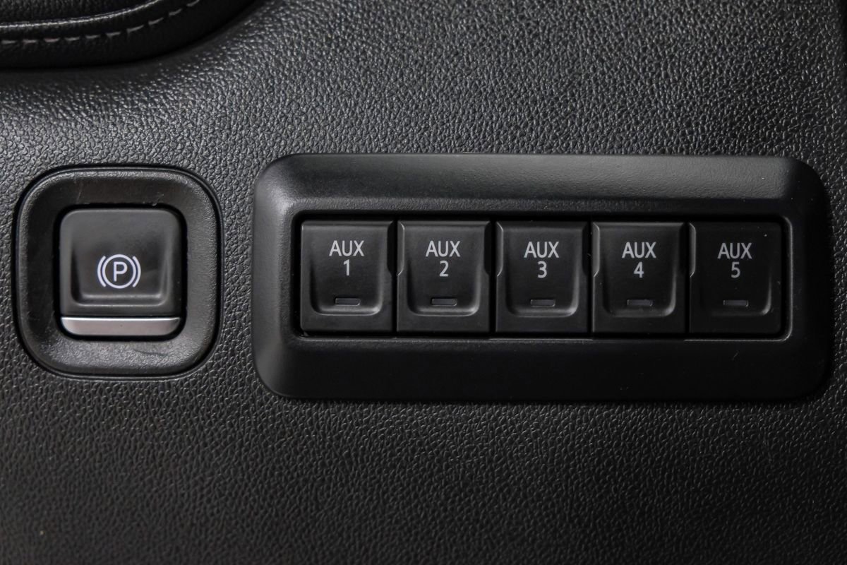 Used 2022 Chevrolet Silverado 3500 High Country image 31