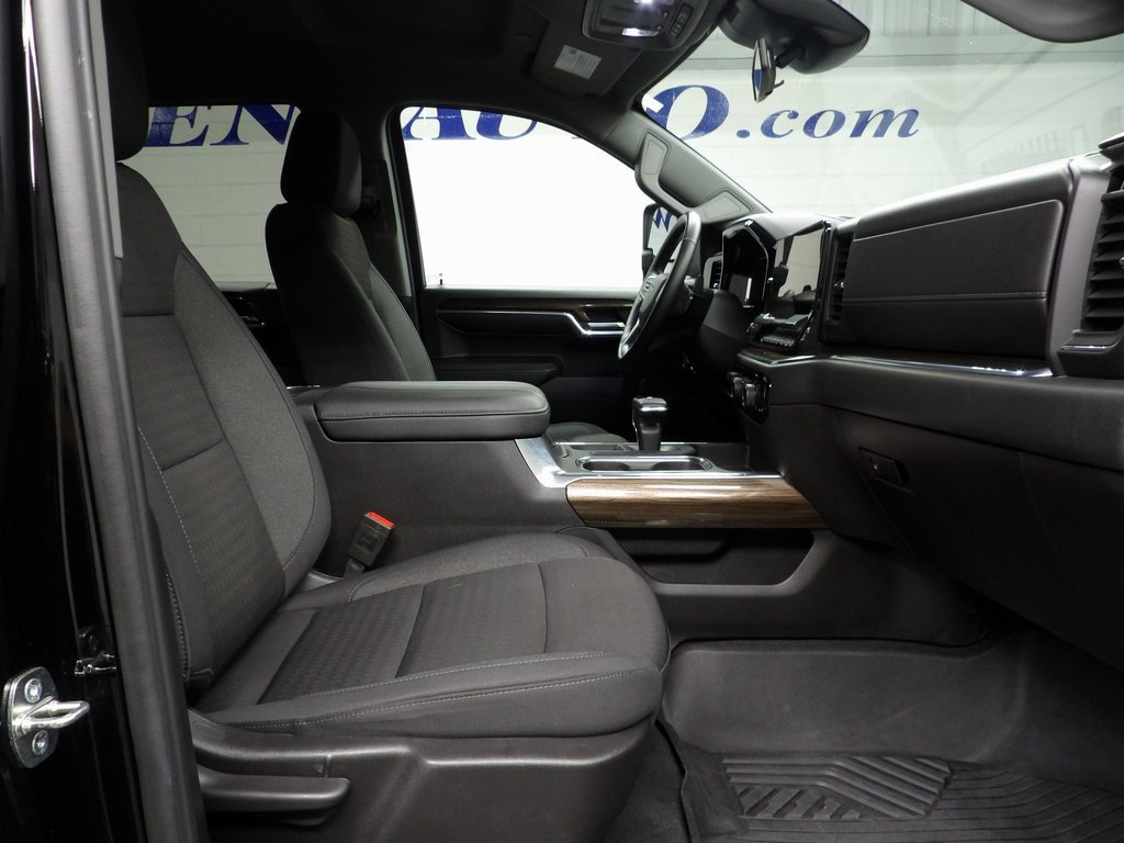 Used 2024 Chevrolet Silverado 1500 RST image 24