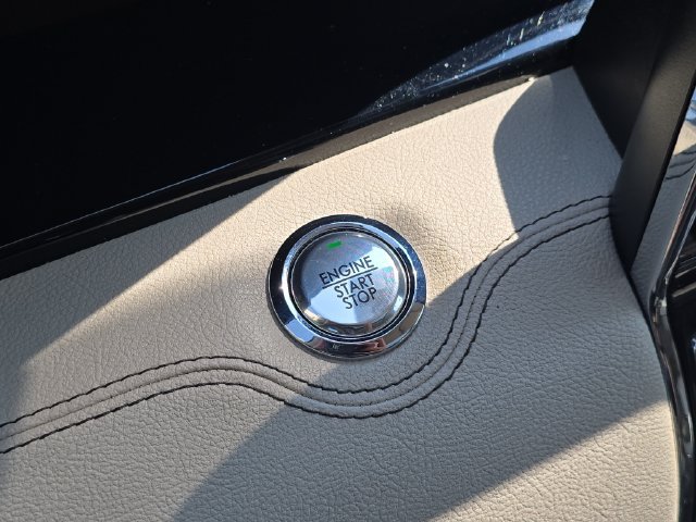 Used 2021 Lincoln Navigator Reserve w/ Luxury Package AWD/4WD image 17