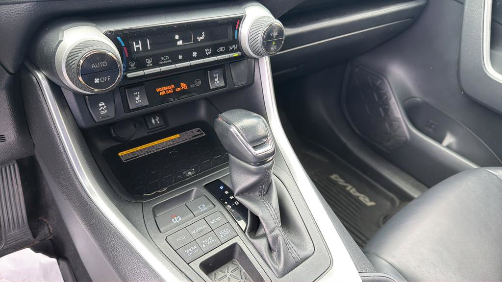 Used 2019 Toyota RAV4 XLE Premium w/ Advanced Technology Package AWD/4WD image 20