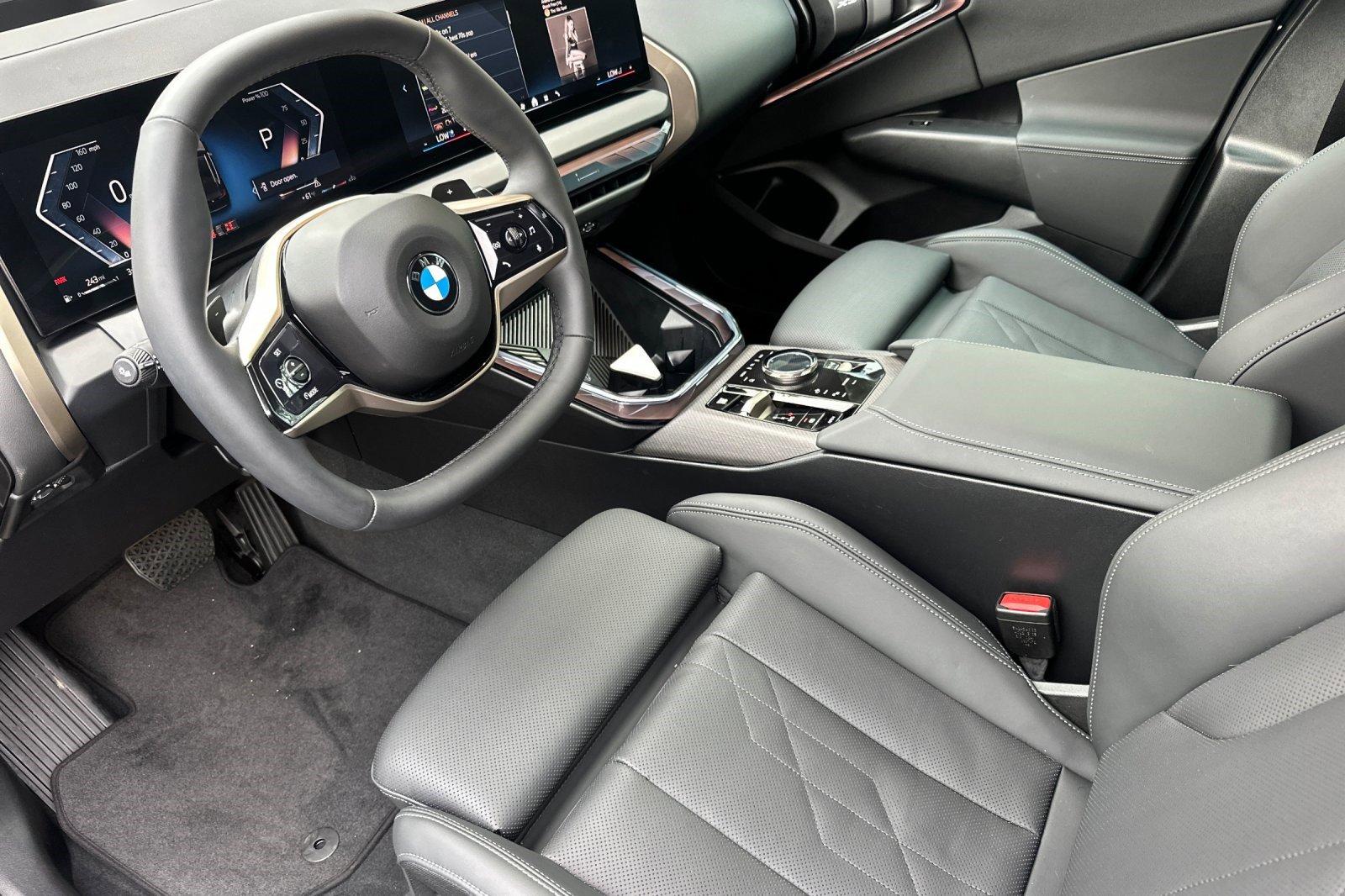 Used 2025 BMW X3 xDrive30i w/ Premium Package image 11