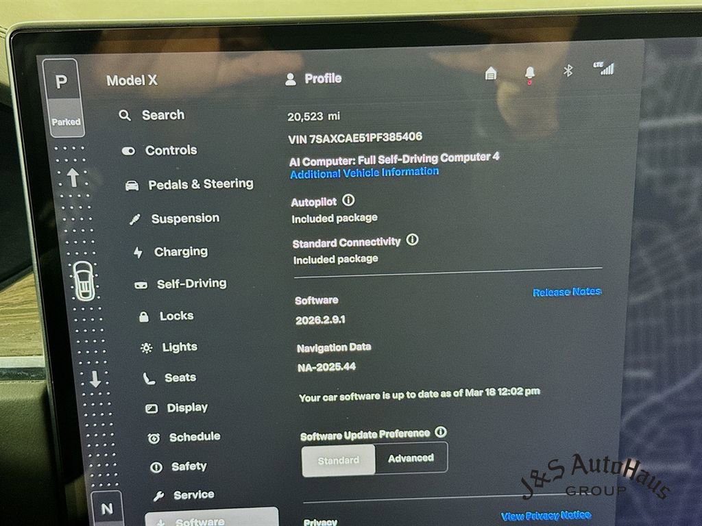 Used 2023 Tesla Model X image 17