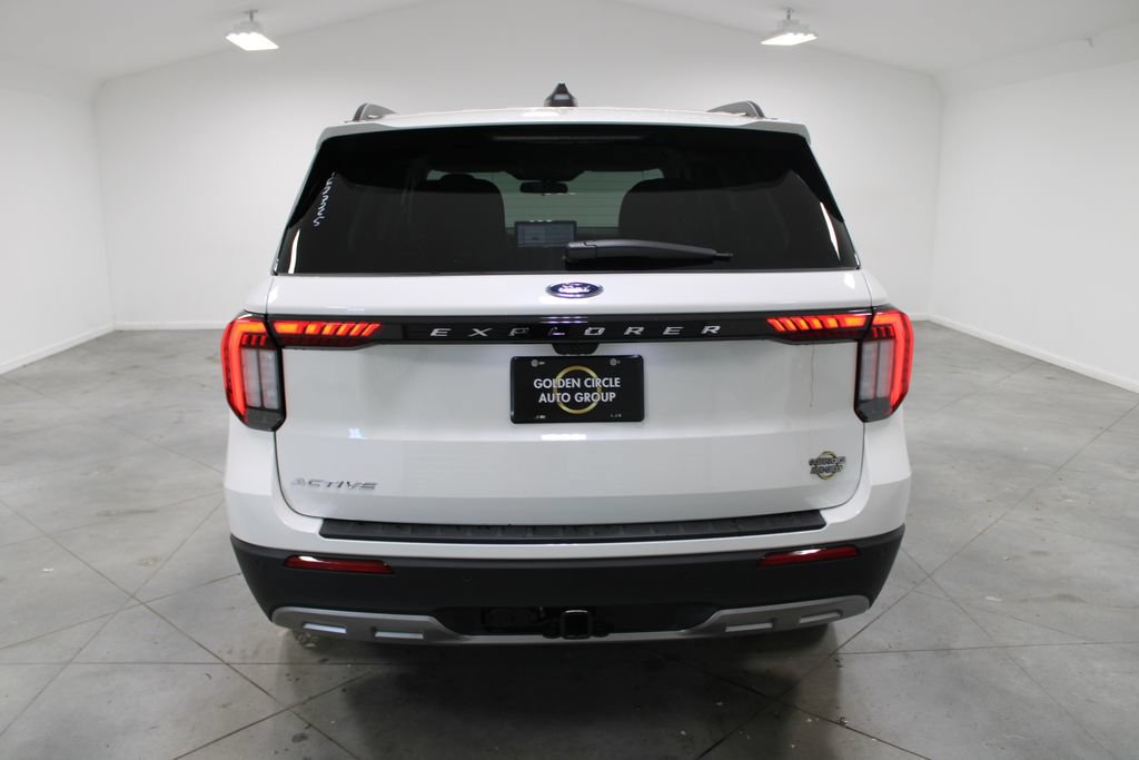 New 2026 Ford Explorer Active RWD image 7