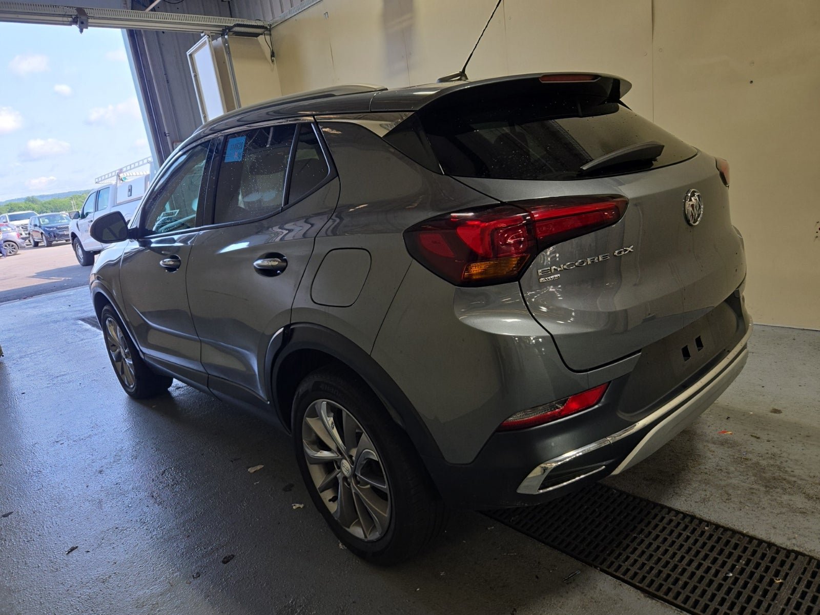 Used 2020 Buick Encore GX Essence w/ Experience Buick Package AWD/4WD image 6