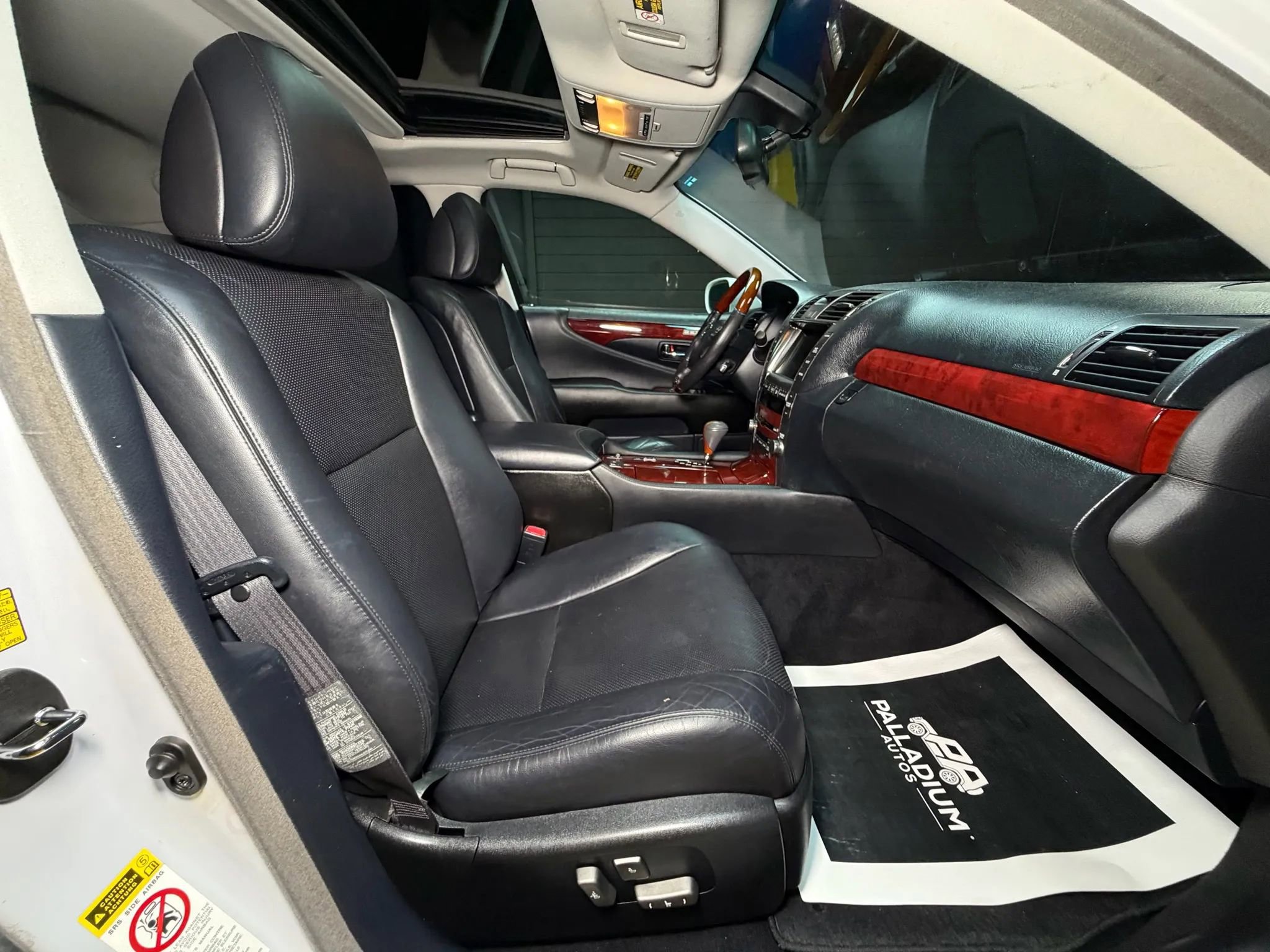 Used 2008 Lexus LS 460 RWD image 53