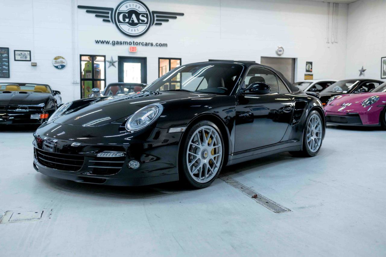 Used 2011 Porsche 911 Turbo S image 14