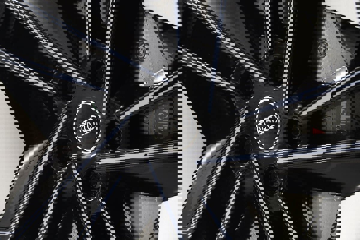 Used 2024 Audi RS e-tron GT w/ Carbon Performance Package image 23