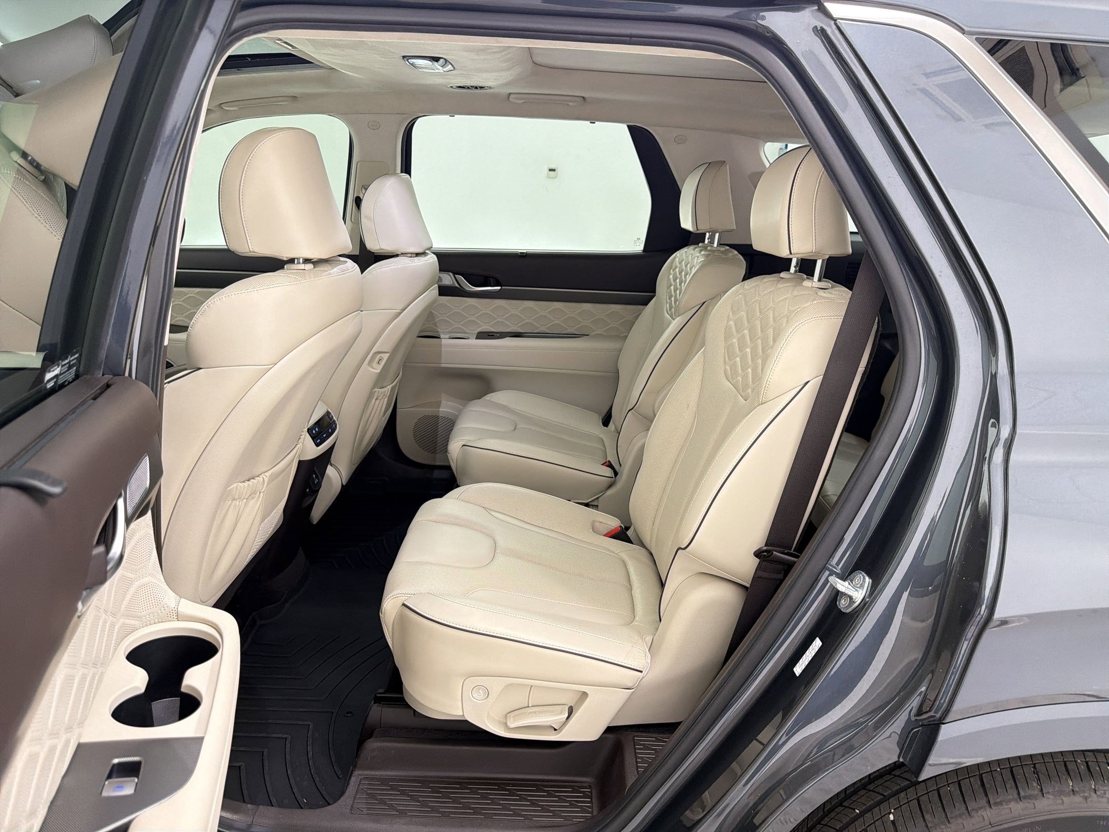 Used 2020 Hyundai Palisade Limited FWD image 13