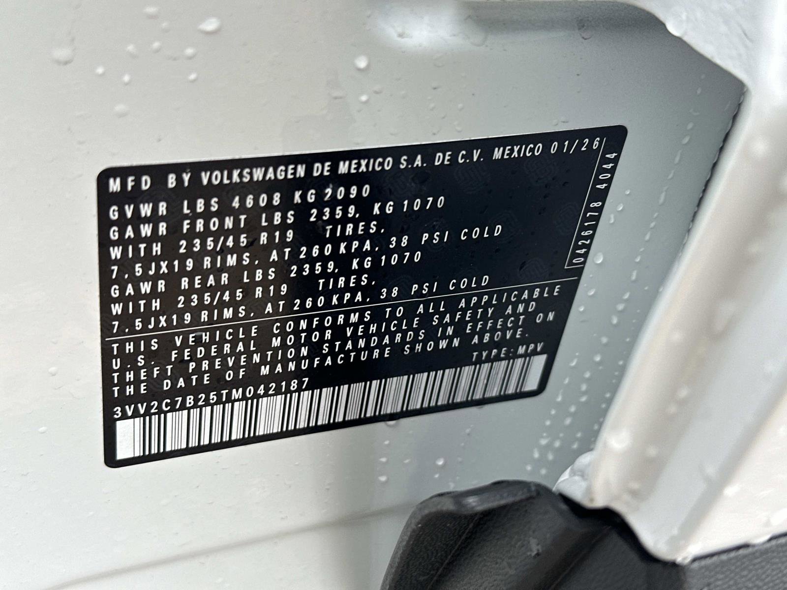New 2026 Volkswagen Taos SE image 18