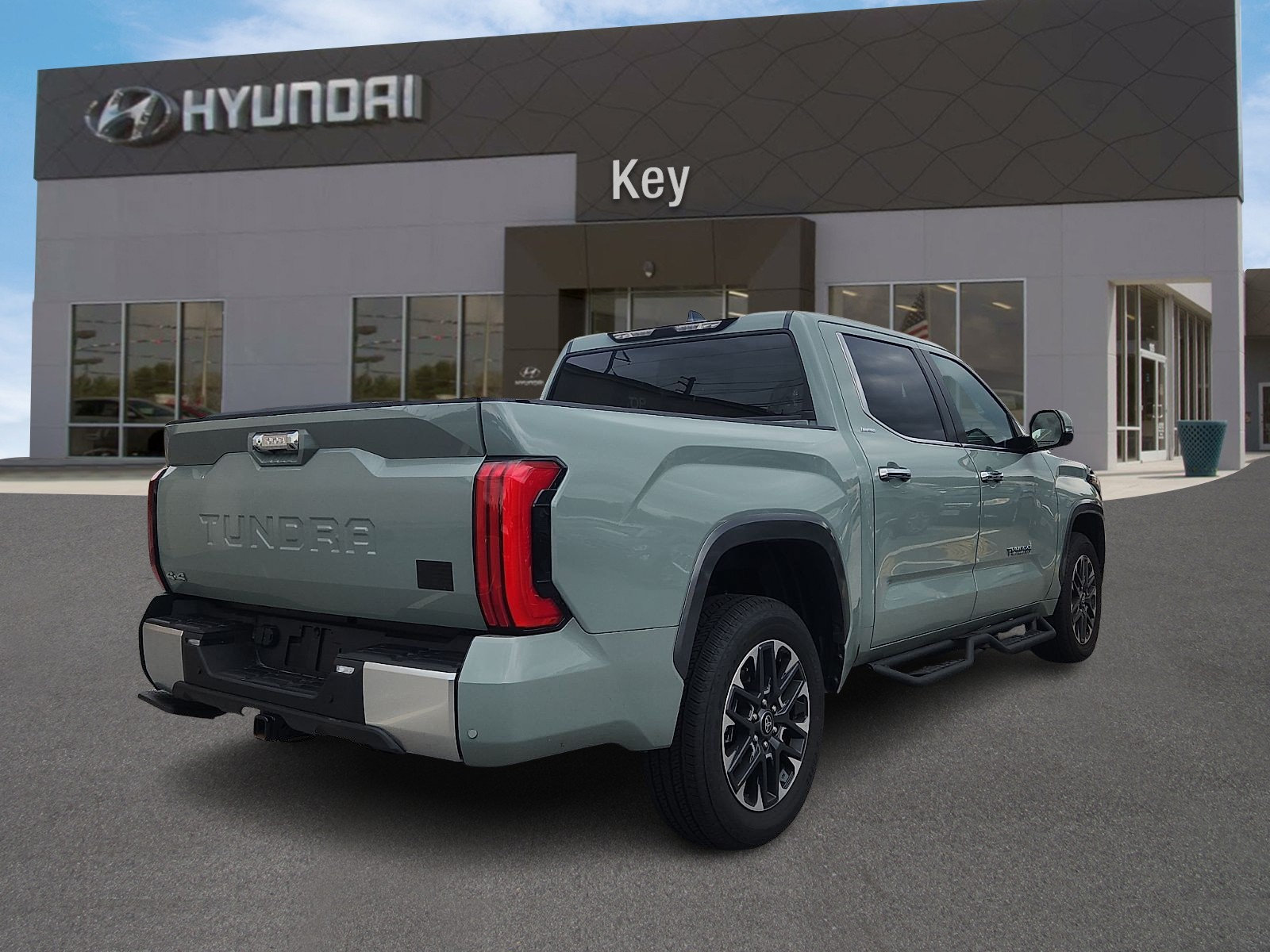 Used 2026 Toyota Tundra Limited AWD/4WD image 3