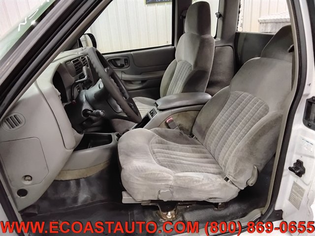Used 2002 Chevrolet S10 Pickup 2WD Extended Cab w/ Preferred Equipment Group image 10