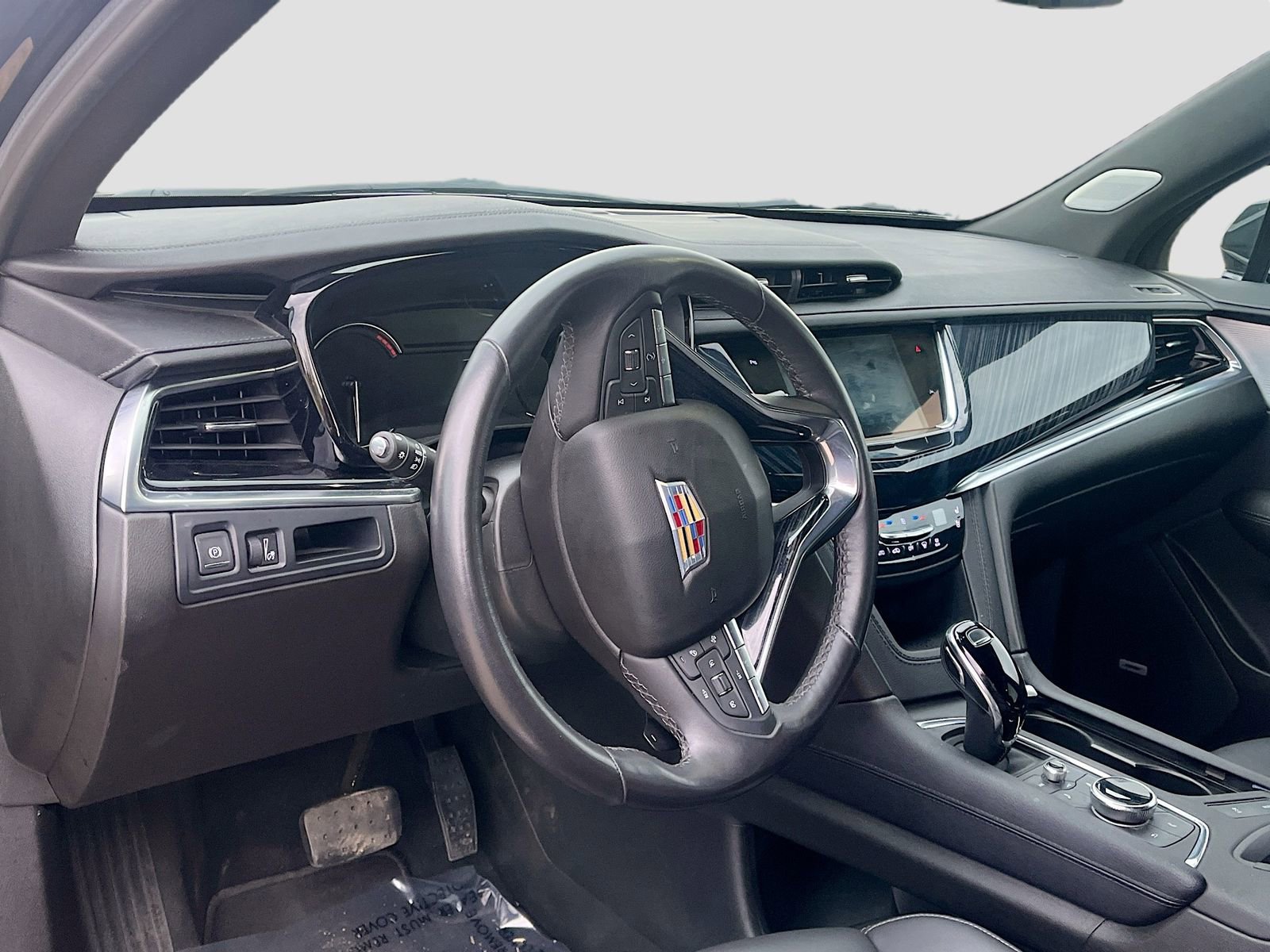 Used 2024 Cadillac XT6 Premium Luxury image 9