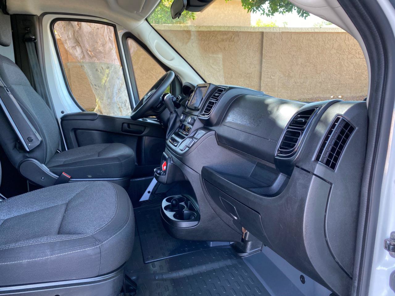 Used 2025 RAM ProMaster 2500 w/ U-Haul Equipment Group FWD image 40