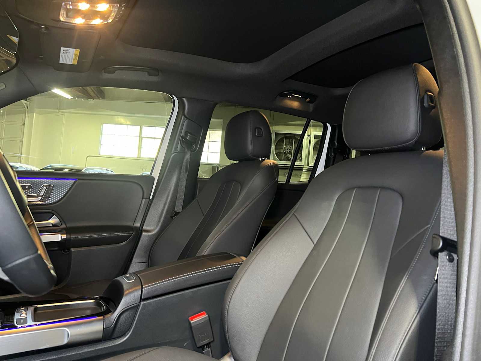 Certified 2025 Mercedes-Benz GLB 250 4MATIC image 24