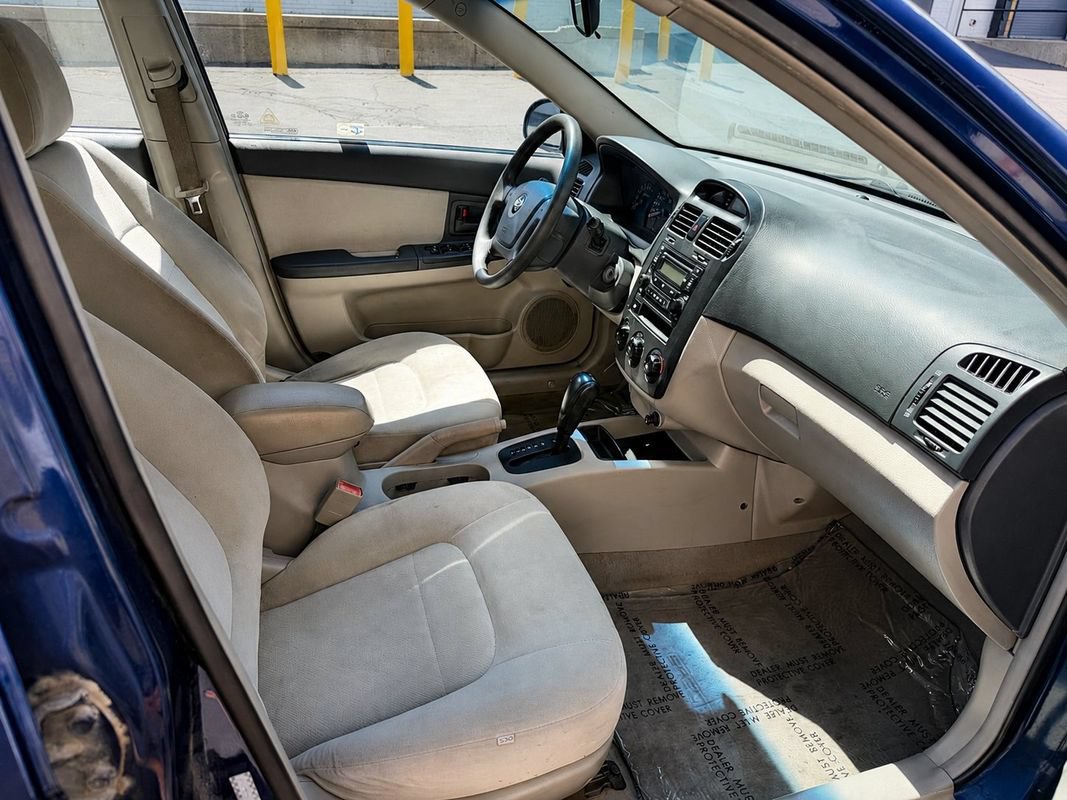 Used 2006 Kia Spectra EX FWD image 10