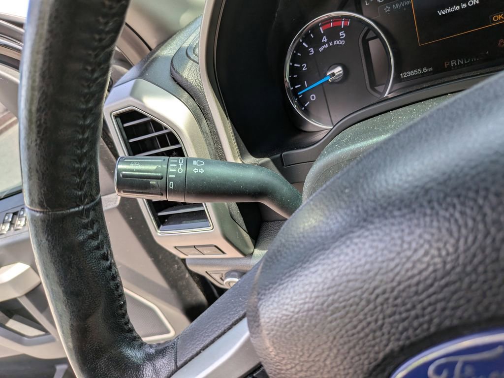 Used 2018 Ford F250 Lariat w/ Lariat Ultimate Package AWD/4WD image 32
