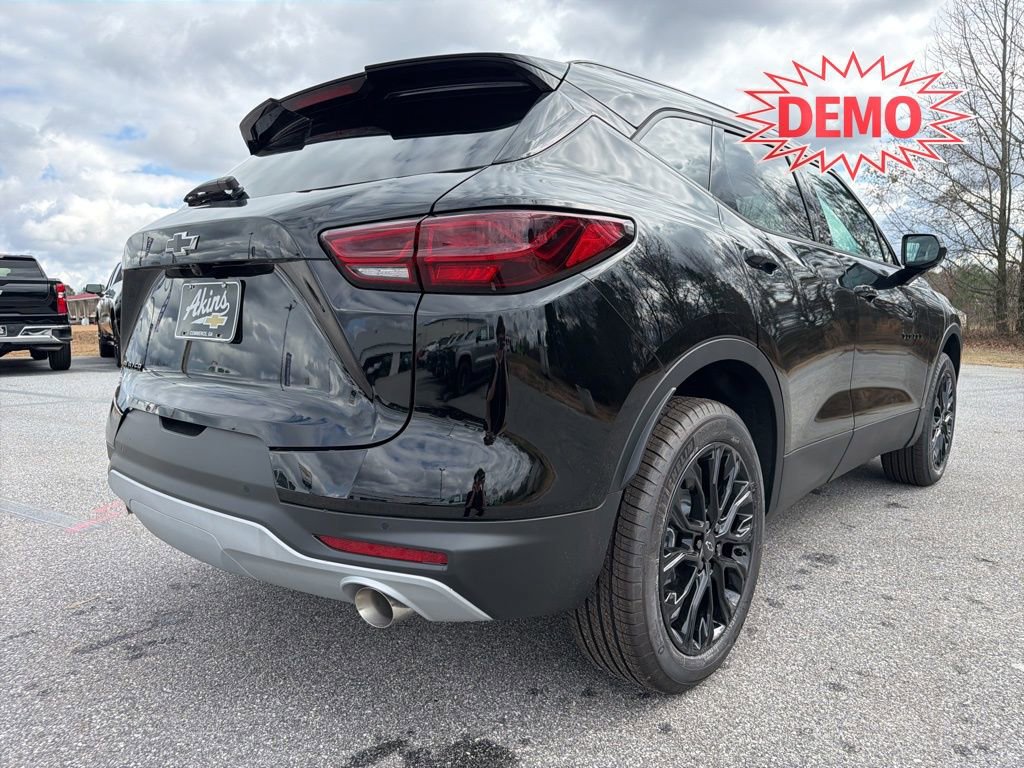 New 2026 Chevrolet Blazer LT w/ LPO, Black Sport Package image 5