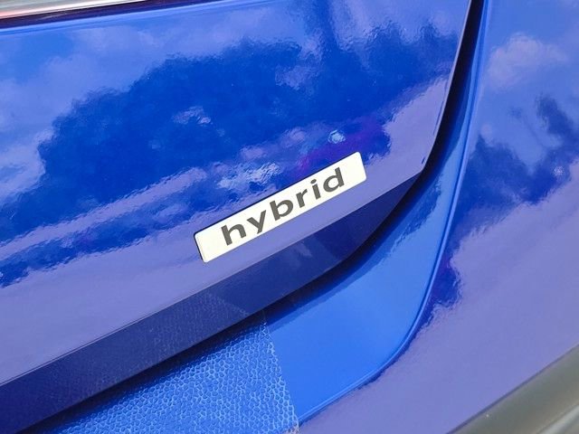 Certified 2025 Hyundai Elantra Limited image 17