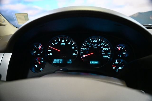 Used 2013 Chevrolet Suburban LT w/ Suspension Package, Off-Road AWD/4WD image 35