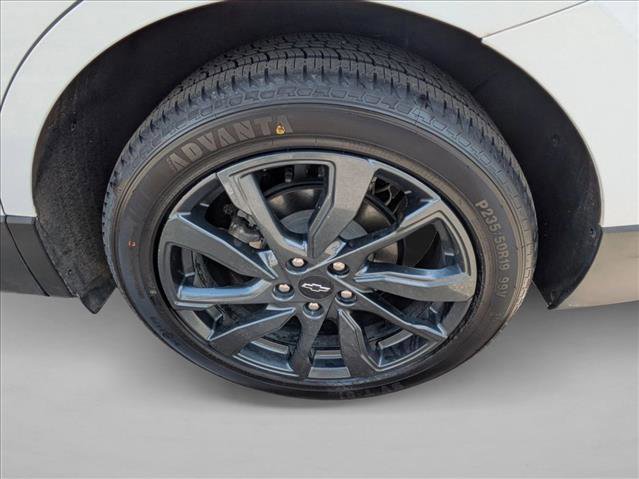 Used 2022 Chevrolet Equinox RS w/ Infotainment Package image 9