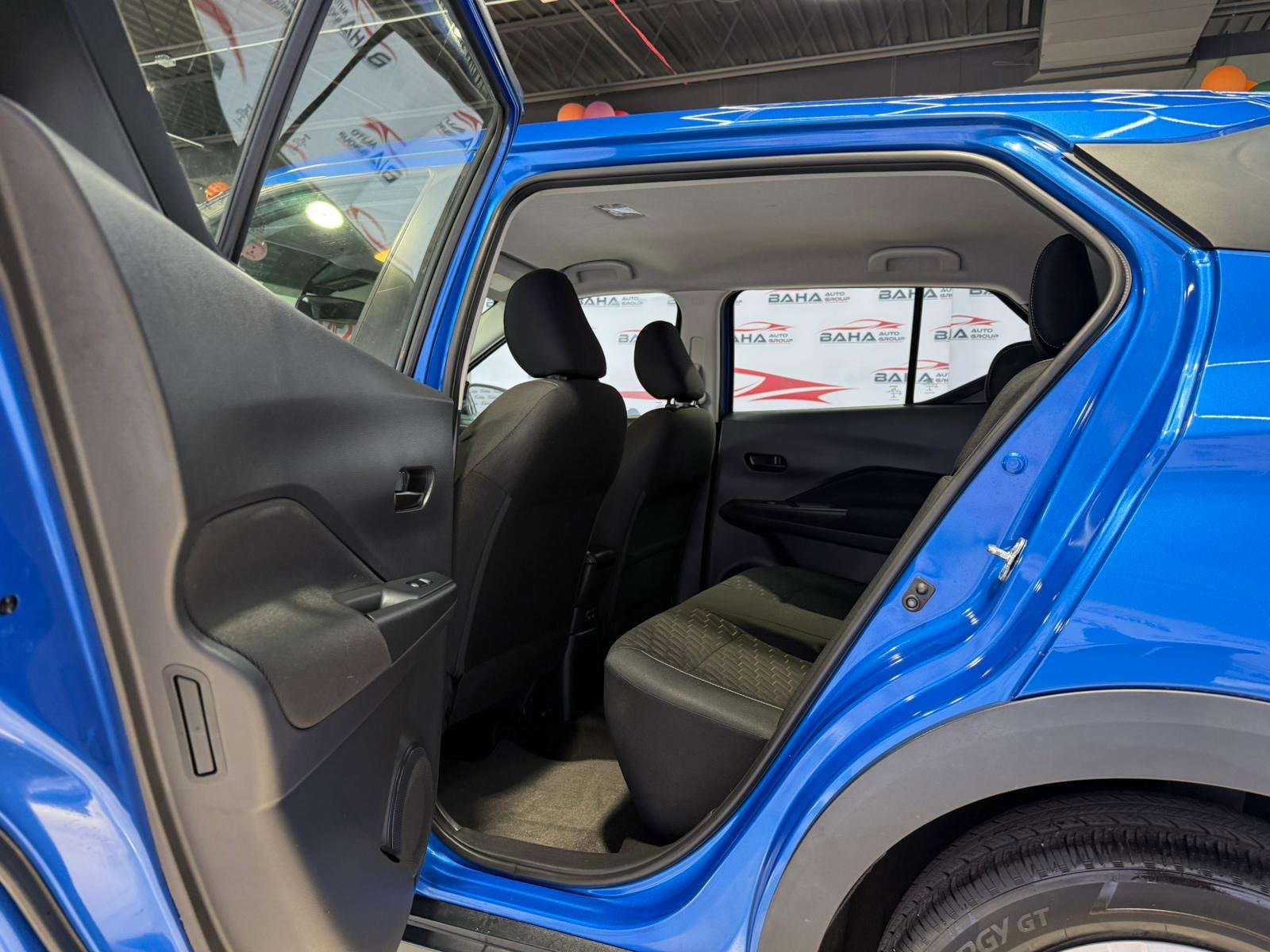 Used 2021 Nissan Kicks S image 30