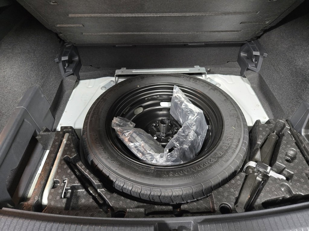 Used 2020 Volkswagen Tiguan SE w/ Panoramic Sunroof Package image 45