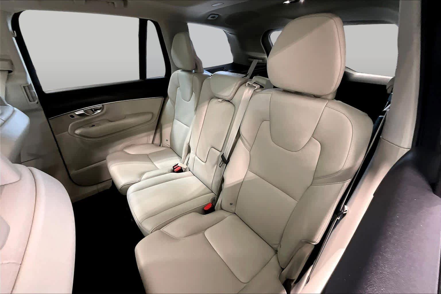 Used 2020 Volvo XC90 T6 Momentum w/ Protection Package AWD/4WD image 20