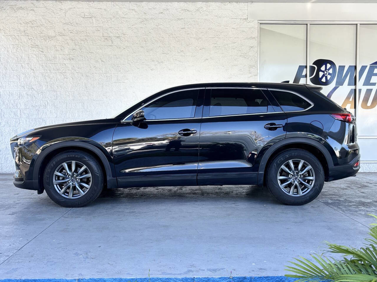 Used 2021 MAZDA CX-9 Touring w/ Touring Premium Package FWD image 5
