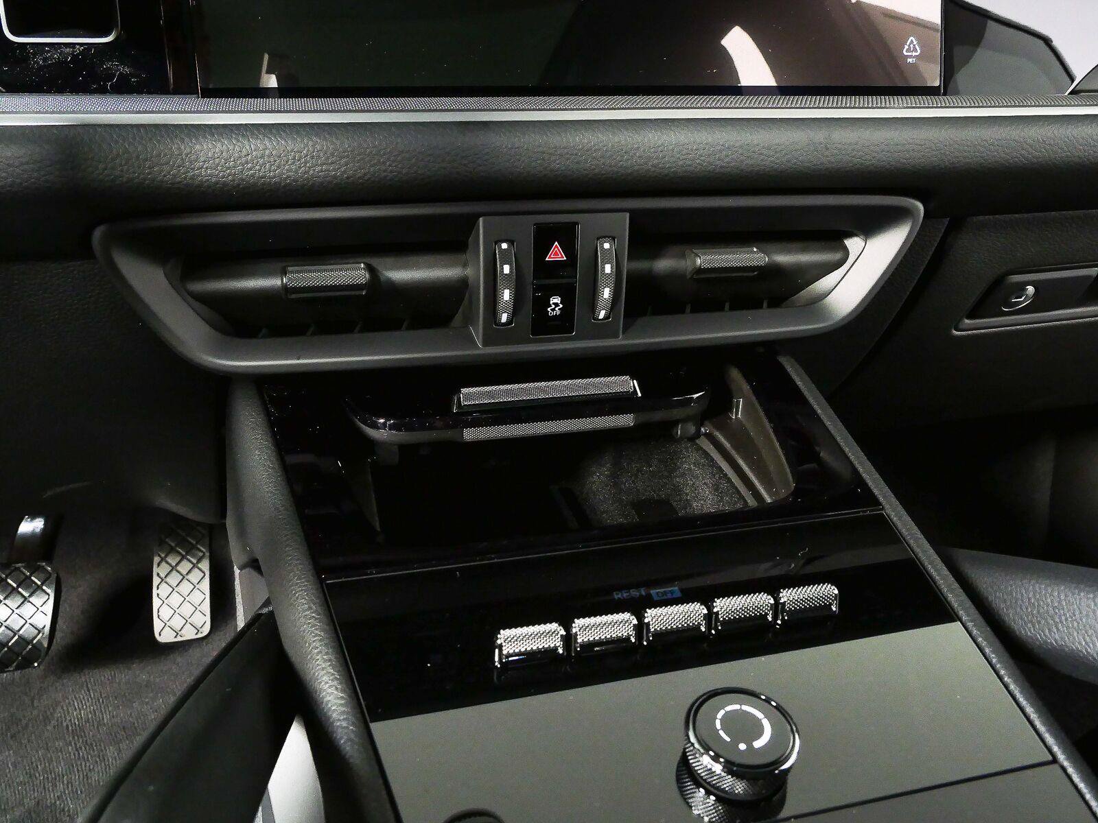 New 2026 Porsche Cayenne AWD/4WD image 17