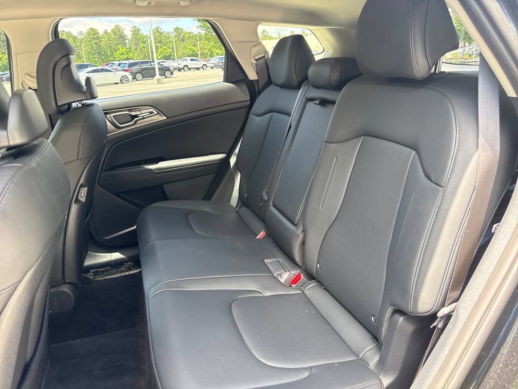 Used 2025 Kia Sportage EX w/ EX Premium Package AWD/4WD image 32