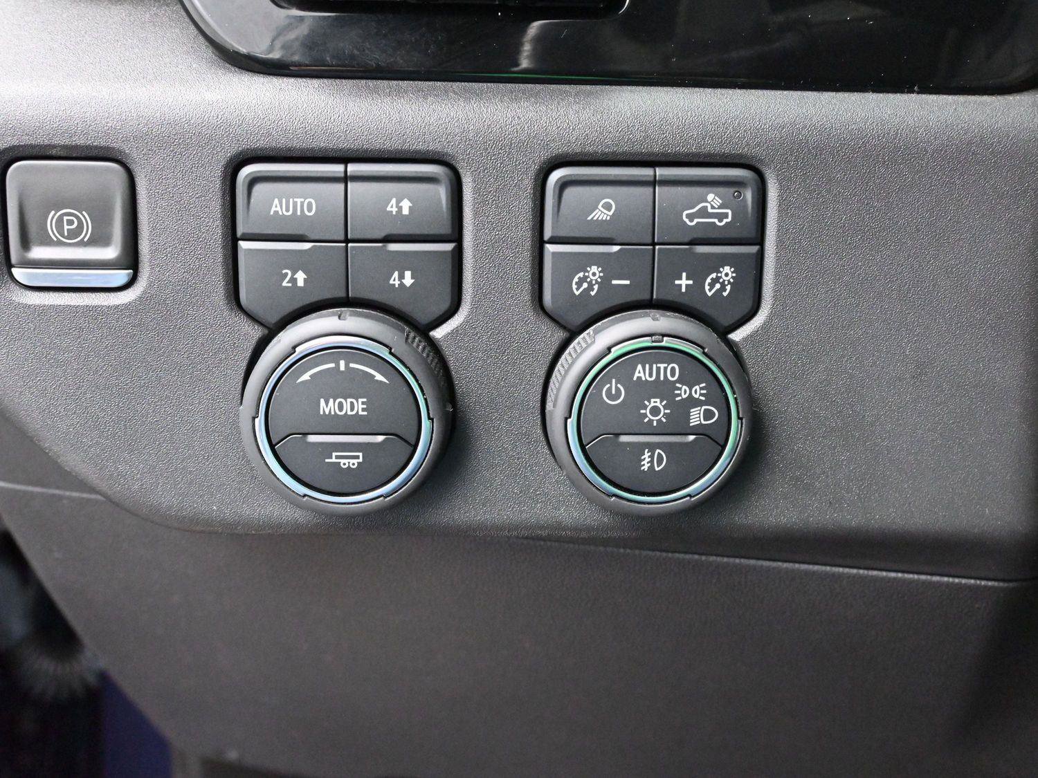 Used 2023 Chevrolet Silverado 1500 ZR2 w/ Technology Package image 20