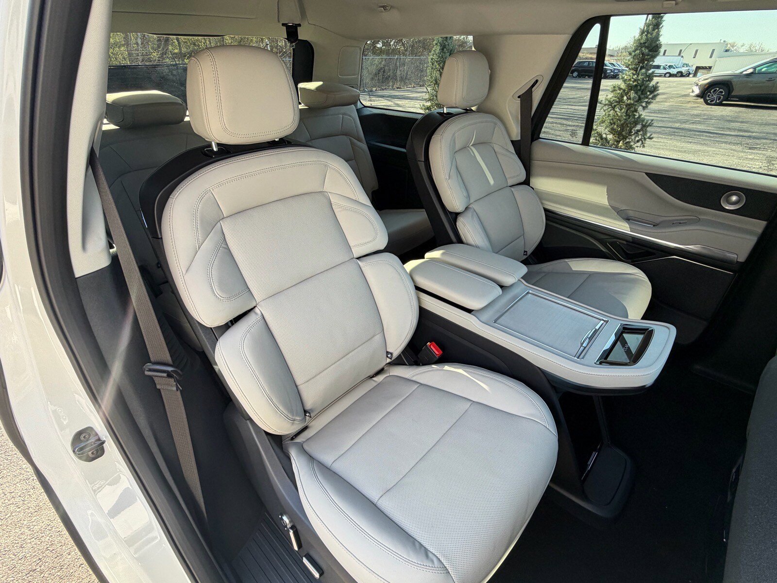 New 2026 Lincoln Navigator Reserve AWD/4WD image 15