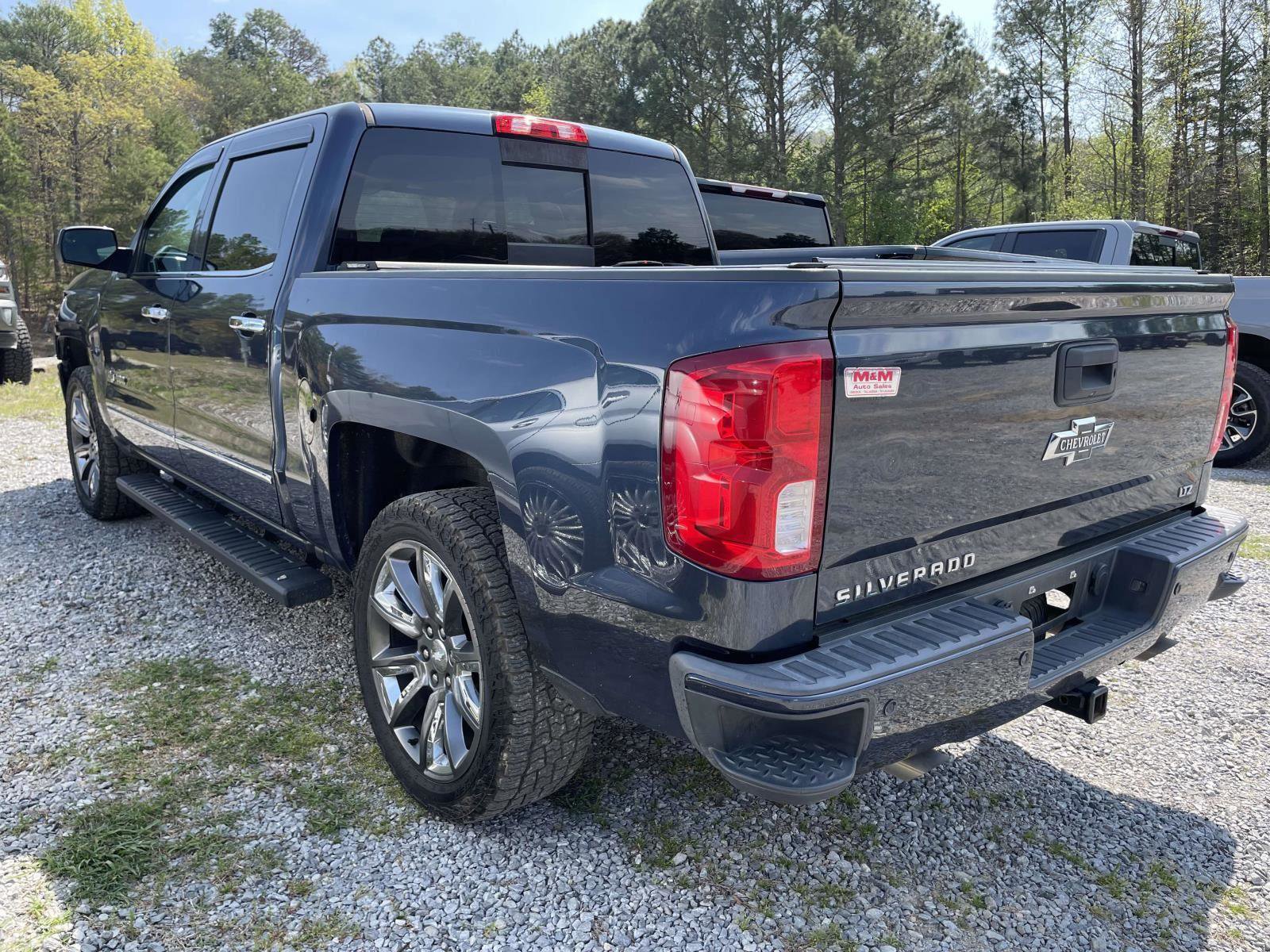 Used 2018 Chevrolet Silverado 1500 LTZ Z71 w/ Centennial Edition image 4