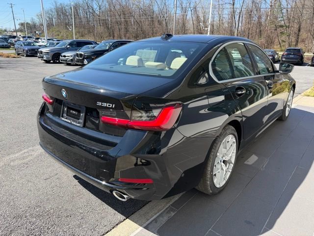 New 2026 BMW 330i xDrive Sedan w/ Premium Package AWD/4WD image 7