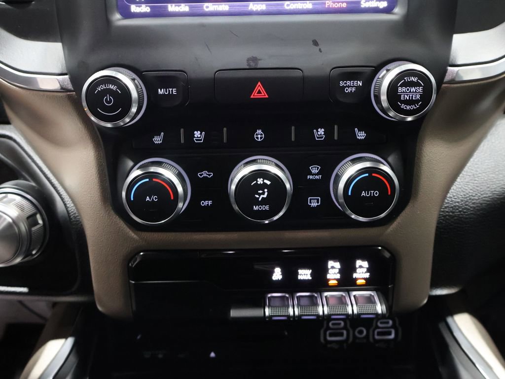 Used 2019 RAM 1500 Laramie image 36