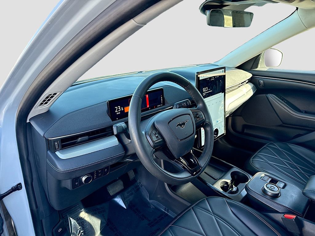 Used 2022 Ford Mustang Mach-E Select image 16