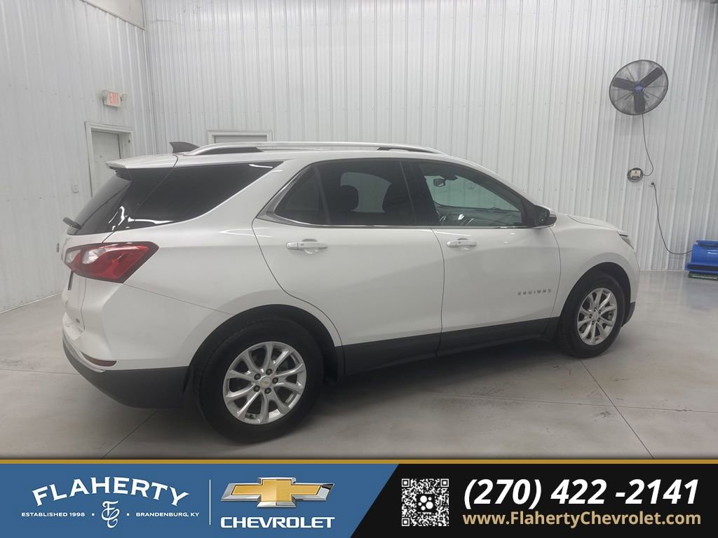 Used 2018 Chevrolet Equinox LT w/ Sun & Infotainment Package image 2