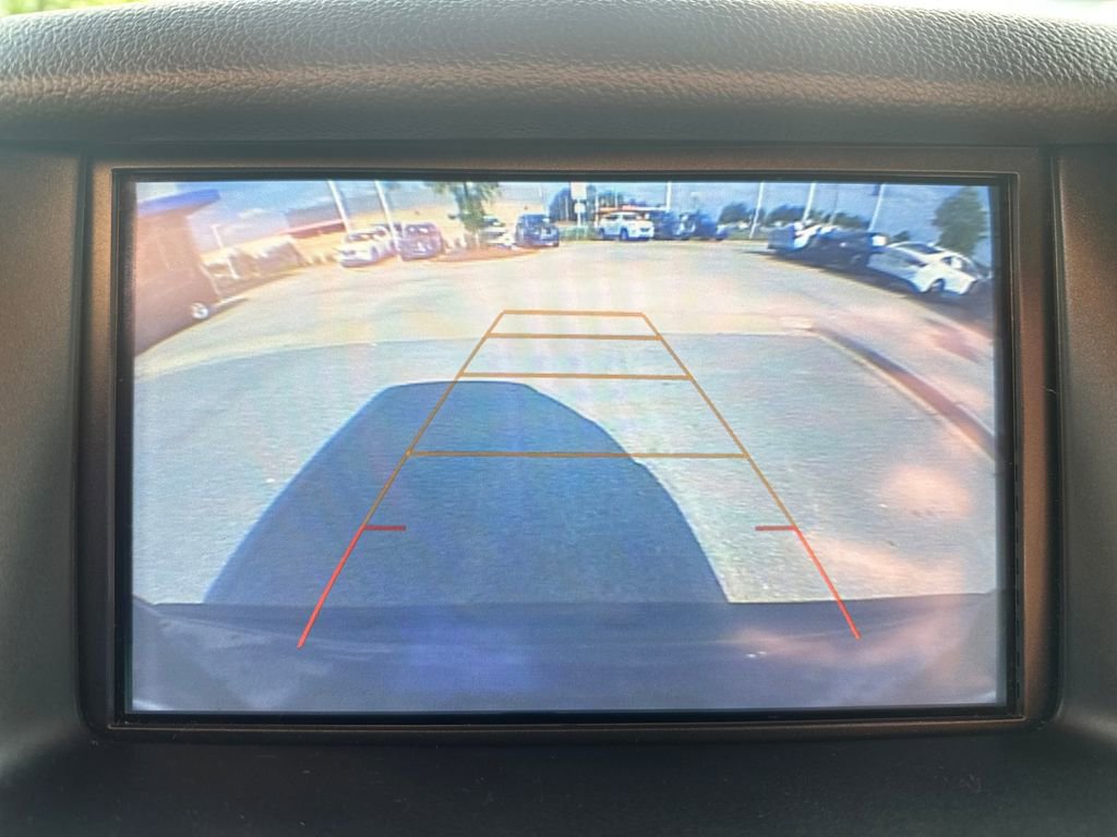 Used 2018 Chevrolet Suburban LT RWD image 26