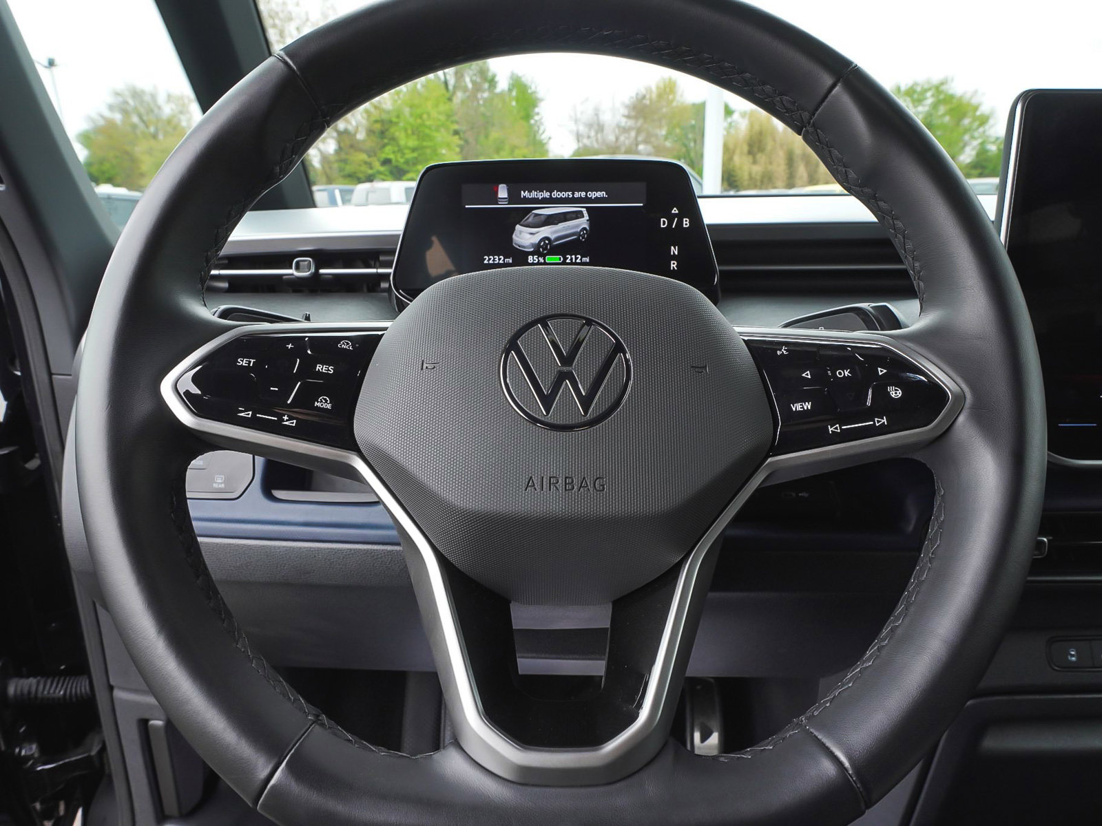 Used 2025 Volkswagen ID. Buzz Pro S RWD image 16