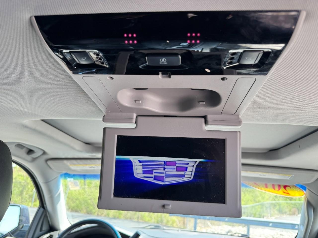 Used 2019 Cadillac Escalade ESV Luxury image 16