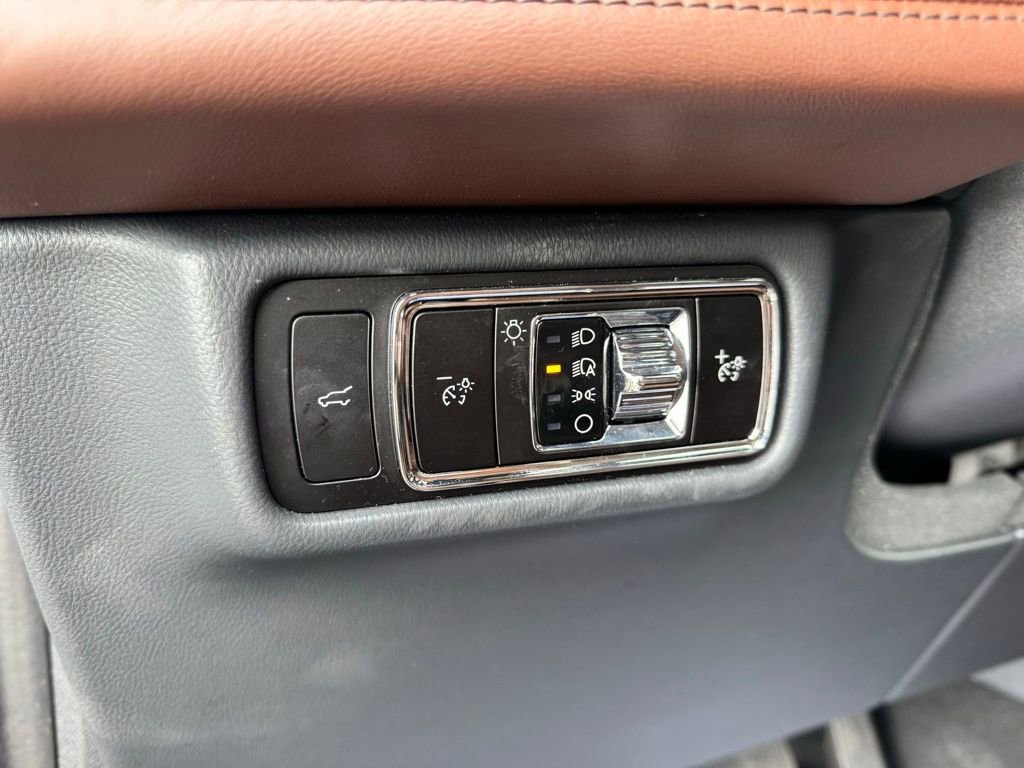 Used 2025 Lincoln Aviator Reserve w/ Luxury Package AWD/4WD image 5