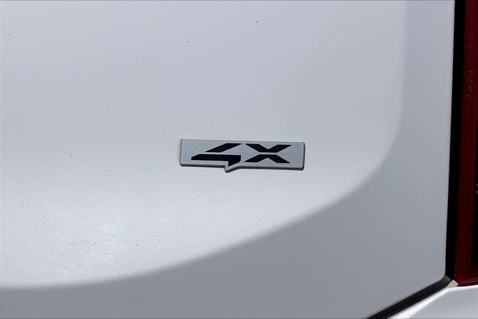 Used 2025 Kia Telluride S AWD/4WD image 10