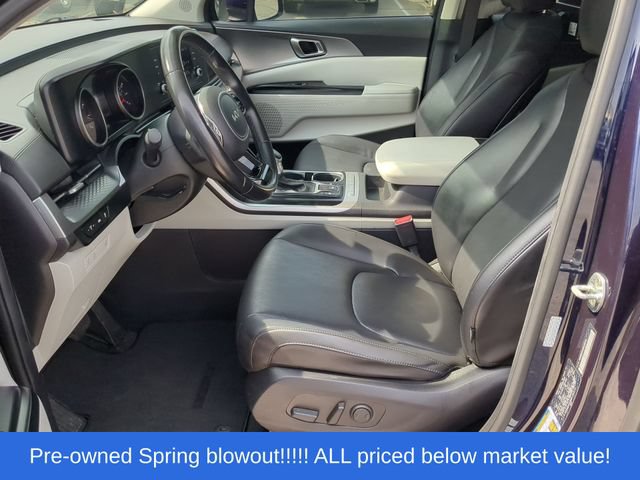Used 2022 Kia Carnival LX FWD image 23