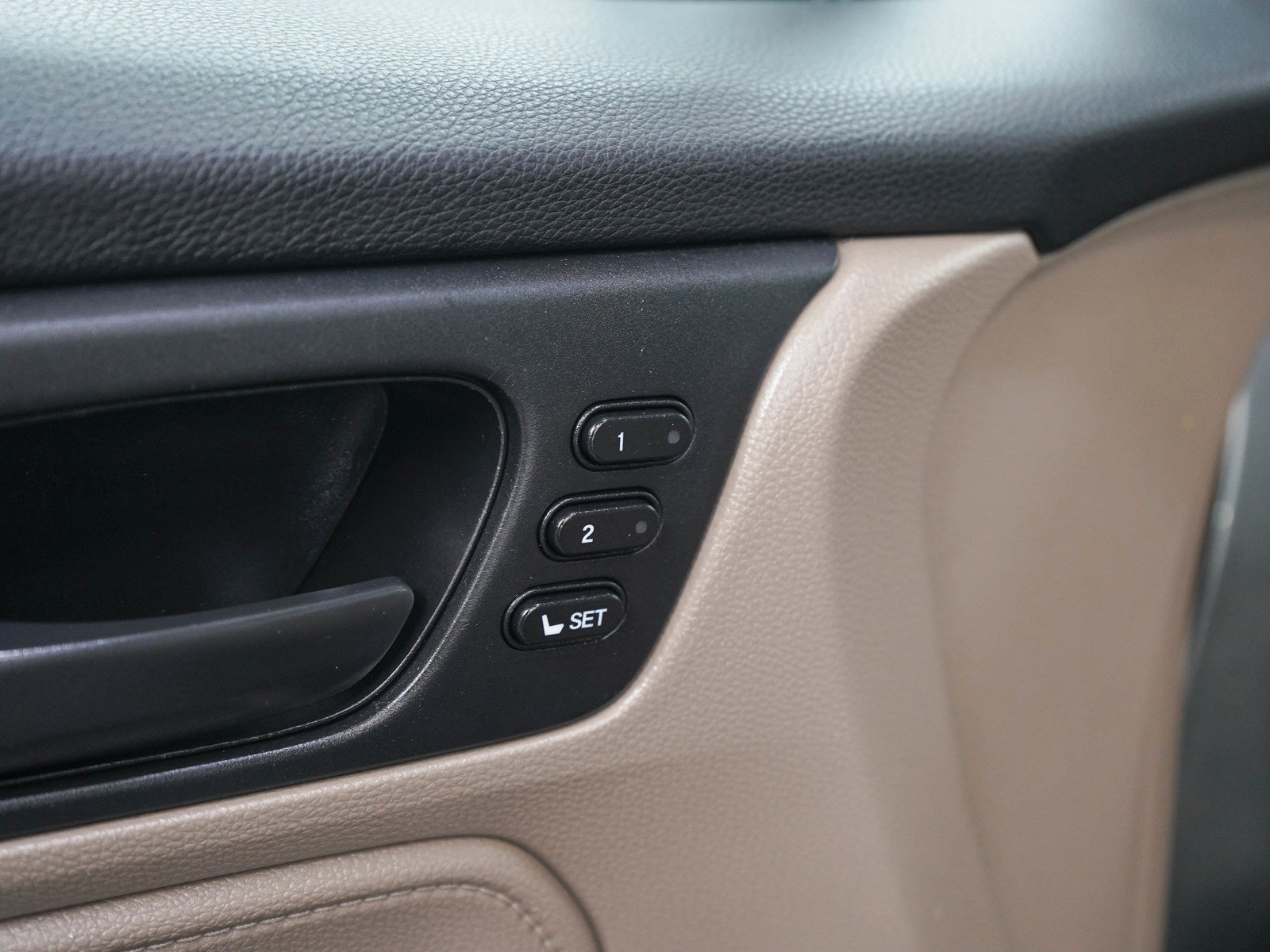 Used 2018 Honda Odyssey EX-L image 23