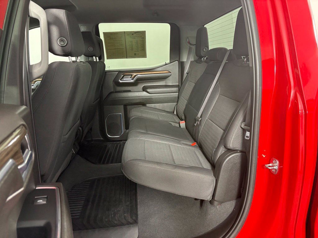 Used 2024 Chevrolet Silverado 1500 LT AWD/4WD image 11