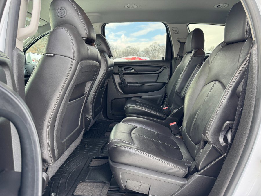 Used 2016 Chevrolet Traverse LT image 16