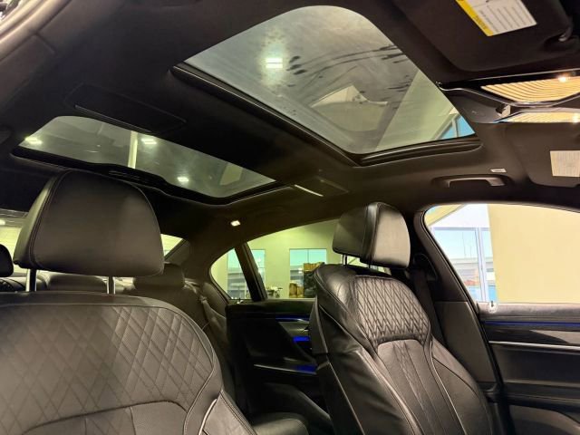 Used 2017 BMW 750i xDrive AWD/4WD image 78
